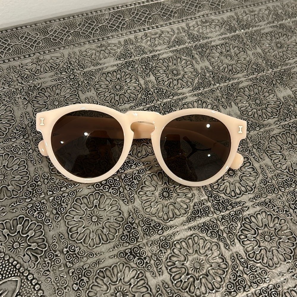 Illesteva Leonard Sunglasses